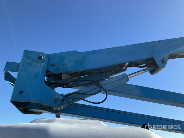 2003 Genie Z-45/25 4WD Diesel Articulating Boom Lift - 铰接臂:图4 2003 Genie Z-45/25 4WD Diesel Articulating Boom Lift - 铰接臂:图4