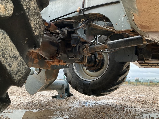 2007 JLG 3513PS Telehandler - 伸缩臂叉装车:图4 2007 JLG 3513PS Telehandler - 伸缩臂叉装车:图4