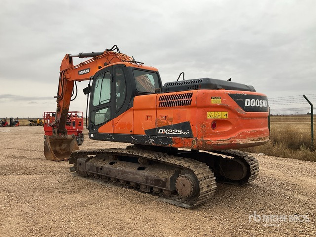 2009 Doosan DX225NLC Tracked Excavator - 履带式挖掘机:图3 2009 Doosan DX225NLC Tracked Excavator - 履带式挖掘机:图3