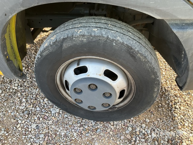 2013 Iveco 40C14G 1994 Hiab 015 1200 kg Straight ... Flatbed Truck with Crane - 栏板式/ 平板卡车:图5 2013 Iveco 40C14G 1994 Hiab 015 1200 kg Straight ... Flatbed Truck with Crane - 栏板式/ 平板卡车:图5