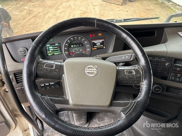 2013 Volvo FH500 4x2 S/A Sleeper Truck Tractor - 牵引车:图4 2013 Volvo FH500 4x2 S/A Sleeper Truck Tractor - 牵引车:图4