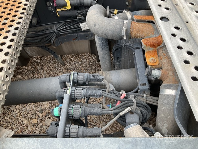 2014 Scania R450 4x2 S/A Sleeper Truck Tractor - 牵引车:图5 2014 Scania R450 4x2 S/A Sleeper Truck Tractor - 牵引车:图5