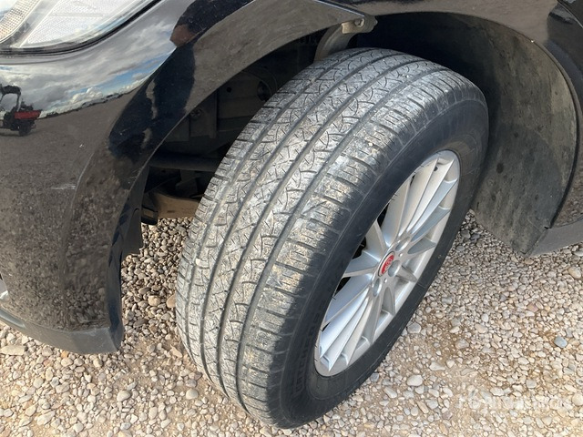 2016 Jaguar F Pace AWD Automobile - 汽车:图5 2016 Jaguar F Pace AWD Automobile - 汽车:图5