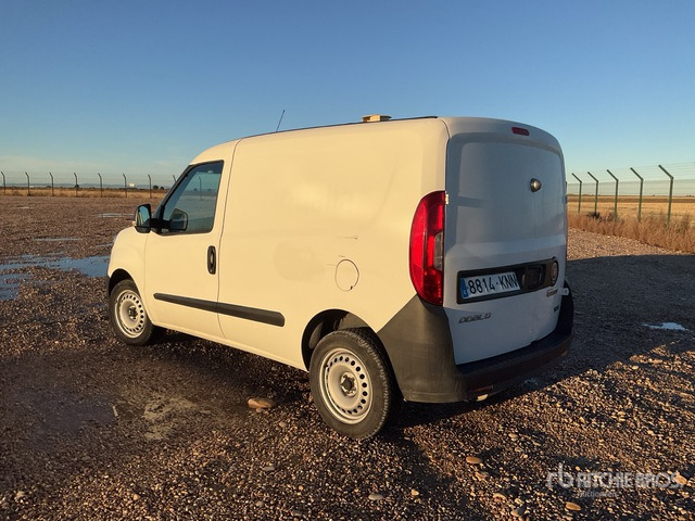 2018 Fiat Doblo Cargo Van - 小型货车:图2 2018 Fiat Doblo Cargo Van - 小型货车:图2