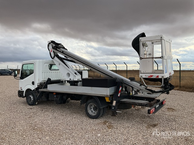 2018 Nissan NT400 35.13 2018 Oil&Steel Scorpion 1812 18 ... Bucket Truck - 车载空中平台:图4 2018 Nissan NT400 35.13 2018 Oil&Steel Scorpion 1812 18 ... Bucket Truck - 车载空中平台:图4