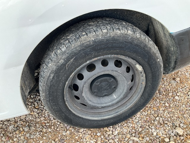 2018 Peugeot Partner BlueHDI L1 Confort Cargo Van - 紧凑型面包车:图3 2018 Peugeot Partner BlueHDI L1 Confort Cargo Van - 紧凑型面包车:图3