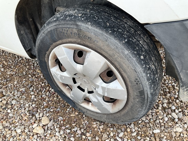 2019 Renault Kangoo Combi Passenger Van - 小型巴士, 小型客车:图3 2019 Renault Kangoo Combi Passenger Van - 小型巴士, 小型客车:图3