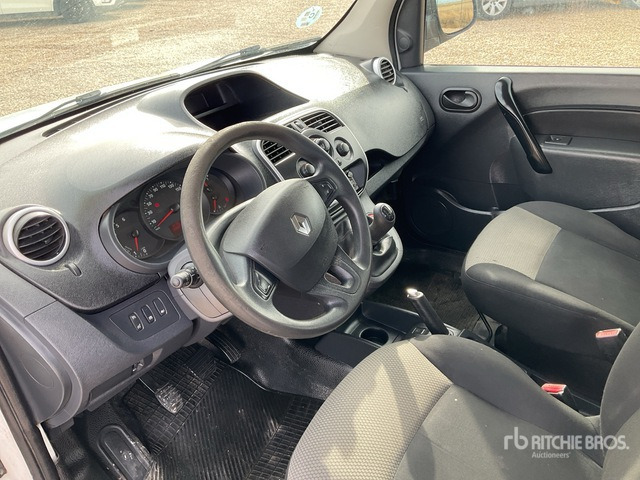2019 Renault Kangoo Combi Passenger Van - 小型巴士, 小型客车:图5 2019 Renault Kangoo Combi Passenger Van - 小型巴士, 小型客车:图5