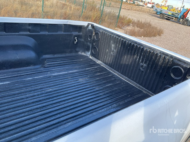 2020 Toyota Hilux 4x4 Crew Cab Pickup - 皮卡车:图4 2020 Toyota Hilux 4x4 Crew Cab Pickup - 皮卡车:图4