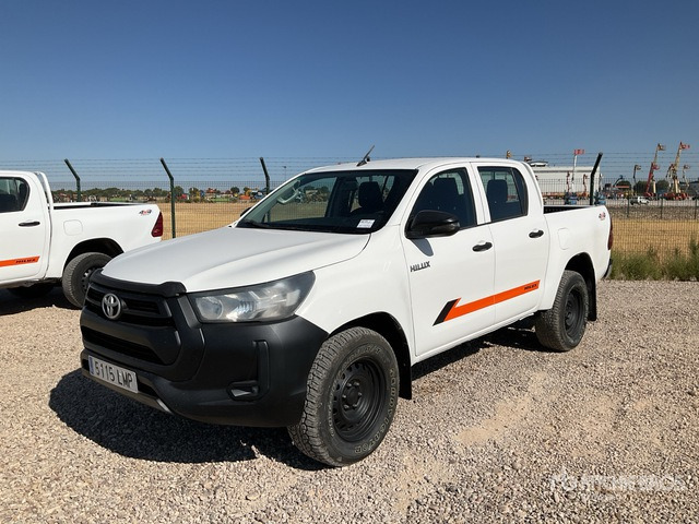 2020 Toyota Hilux 4x4 Crew Cab Pickup - 皮卡车:图2 2020 Toyota Hilux 4x4 Crew Cab Pickup - 皮卡车:图2