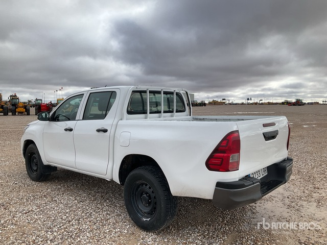 2021 Toyota Hilux 4x4 Crew Cab Pickup - 皮卡车:图2 2021 Toyota Hilux 4x4 Crew Cab Pickup - 皮卡车:图2