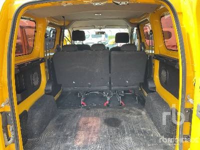 无侧窗厢式货车 NISSAN NV200：图19