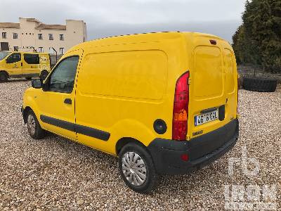RENAULT KANGOO - 无侧窗厢式货车:图2 RENAULT KANGOO - 无侧窗厢式货车:图2