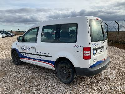 VOLKSWAGEN CADDY 1.6D - 无侧窗厢式货车:图2 VOLKSWAGEN CADDY 1.6D - 无侧窗厢式货车:图2