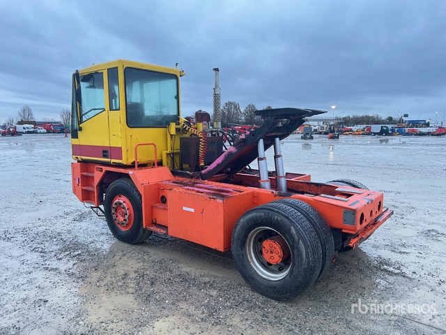 1999 CVS TT2516V Terminal Tractor :Misc. Truck - 码头牵引车:图2 1999 CVS TT2516V Terminal Tractor :Misc. Truck - 码头牵引车:图2