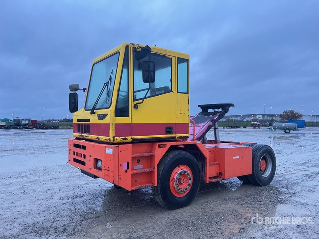 1999 CVS TT2516V Terminal Tractor :Misc. Truck - 码头牵引车:图1 1999 CVS TT2516V Terminal Tractor :Misc. Truck - 码头牵引车:图1