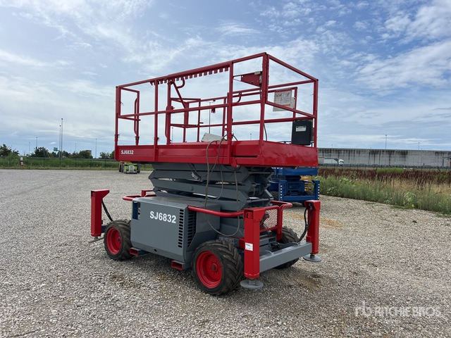 2007 Skyjack SJ6832 RT Diesel Scissor Lift - 剪式升降机:图1 2007 Skyjack SJ6832 RT Diesel Scissor Lift - 剪式升降机:图1