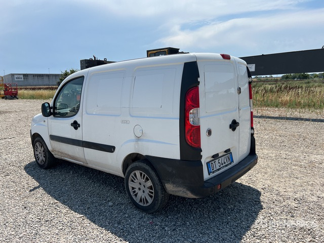 2008 Fiat Doblo (Inoperable) Van Truck - 紧凑型面包车:图4 2008 Fiat Doblo (Inoperable) Van Truck - 紧凑型面包车:图4