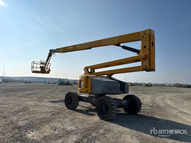 2009 Haulotte HA260PX Diesel Articulating Boom Lift - 铰接臂:图3 2009 Haulotte HA260PX Diesel Articulating Boom Lift - 铰接臂:图3