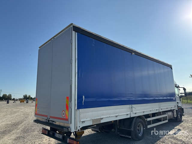 2011 Iveco Eurocargo 160E28 4x2 Curtain Side Truck - 侧帘卡车:图5 2011 Iveco Eurocargo 160E28 4x2 Curtain Side Truck - 侧帘卡车:图5