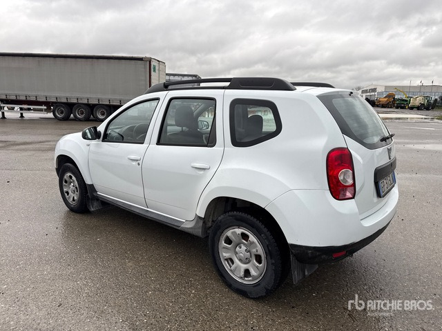 2012 Dacia Duster SUV - 越野车:图2 2012 Dacia Duster SUV - 越野车:图2