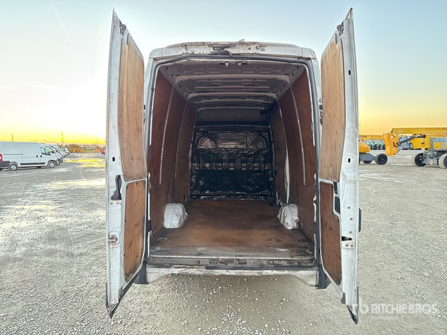 2013 Iveco Daily Van Truck - 厢式卡车:图5 2013 Iveco Daily Van Truck - 厢式卡车:图5