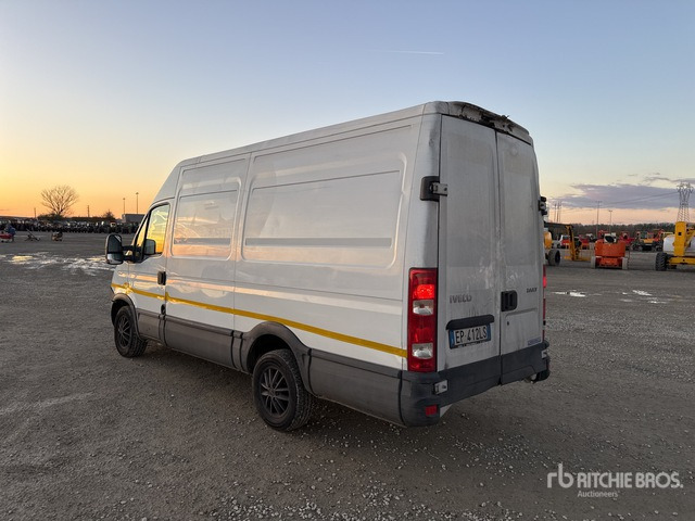 2013 Iveco Daily Van Truck - 厢式卡车:图2 2013 Iveco Daily Van Truck - 厢式卡车:图2