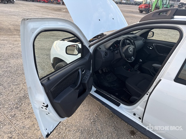 2014 DACIA DUSTER 4WD SUV - 越野车:图5 2014 DACIA DUSTER 4WD SUV - 越野车:图5