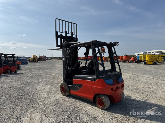 2014 Linde E30L-01 3000 kg Electric Forklift - 电动叉车:图4 2014 Linde E30L-01 3000 kg Electric Forklift - 电动叉车:图4