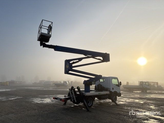 2014 Nissan 2014 Socage DA324 24 m on Bucket Truck - 车载空中平台:图3 2014 Nissan 2014 Socage DA324 24 m on Bucket Truck - 车载空中平台:图3