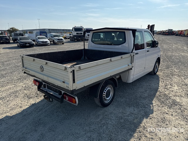 2014 Volkswagen Transporter Crew Cab Flatbed Truck - 平板货车:图4 2014 Volkswagen Transporter Crew Cab Flatbed Truck - 平板货车:图4