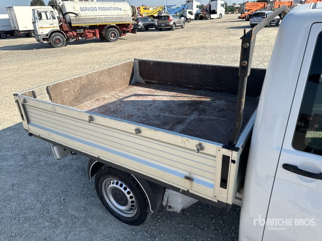 2014 Volkswagen Transporter Crew Cab Flatbed Truck - 平板货车:图5 2014 Volkswagen Transporter Crew Cab Flatbed Truck - 平板货车:图5