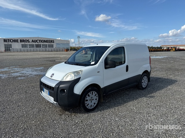 2015 Fiat Fiorino Autocarro furgonato - 紧凑型面包车:图1 2015 Fiat Fiorino Autocarro furgonato - 紧凑型面包车:图1