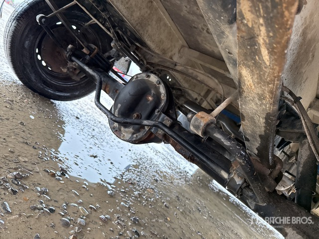 2015 Iveco Daily 33-110 Crew Cab Flatbed Truck - 栏板式/ 平板卡车:图5 2015 Iveco Daily 33-110 Crew Cab Flatbed Truck - 栏板式/ 平板卡车:图5