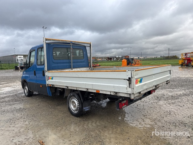 2015 Iveco Daily 33-110 Crew Cab (Inoperable) Flatbed Truck - 栏板式/ 平板卡车:图3 2015 Iveco Daily 33-110 Crew Cab (Inoperable) Flatbed Truck - 栏板式/ 平板卡车:图3