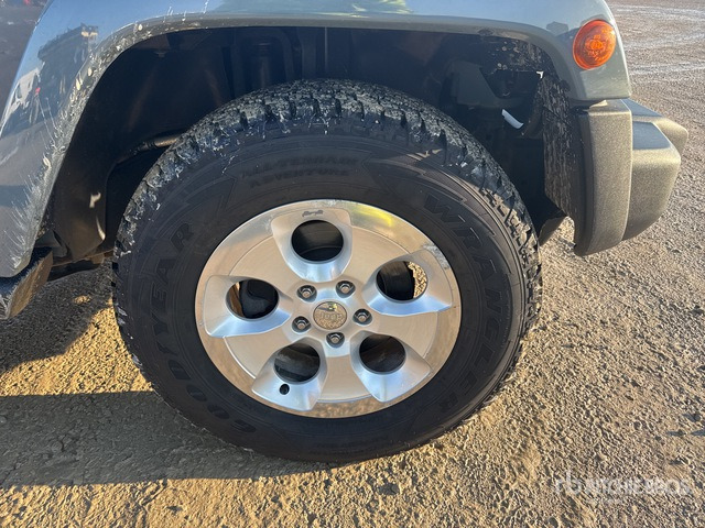 2015 Jeep Wrangler Unlimited Sahara 2.8 CRD 4WD auto 147KW/200CV SUV - 越野车:图4 2015 Jeep Wrangler Unlimited Sahara 2.8 CRD 4WD auto 147KW/200CV SUV - 越野车:图4