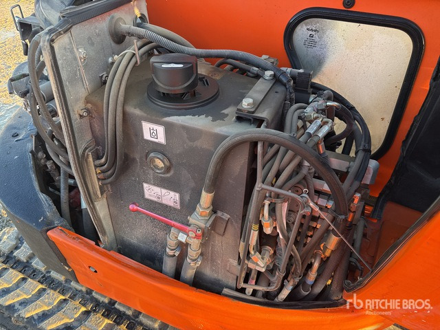 2015 Kubota U35-3A3 Mini Excavator: <6.6t - 小型挖掘机:图5 2015 Kubota U35-3A3 Mini Excavator: <6.6t - 小型挖掘机:图5