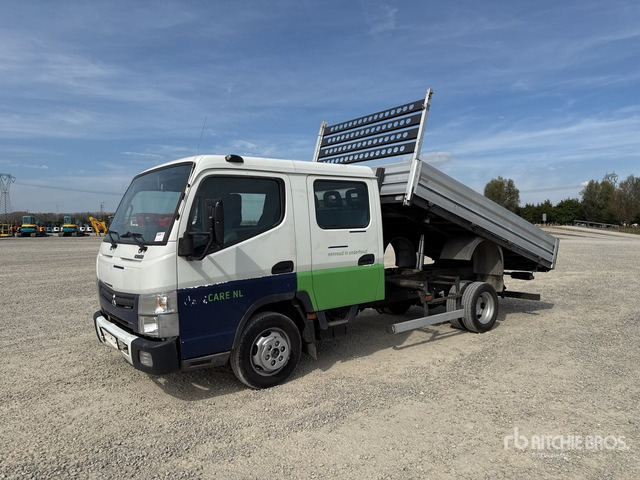 2015 Mitsubishi Canter Crew Cab Dump Truck: Light Duty - 翻斗车:图1 2015 Mitsubishi Canter Crew Cab Dump Truck: Light Duty - 翻斗车:图1