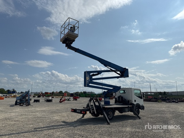 2015 Nissan Cabstar 35.12 2015 Socage DA320 20 m on Bucket Truck - 车载空中平台:图3 2015 Nissan Cabstar 35.12 2015 Socage DA320 20 m on Bucket Truck - 车载空中平台:图3
