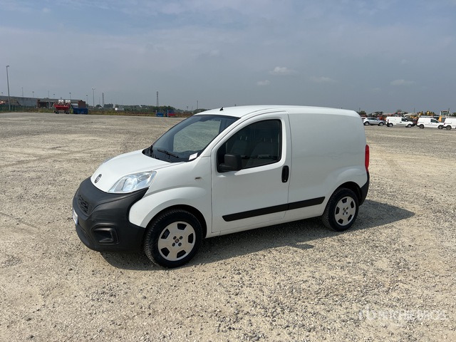 2016 Fiat Fiorino 1.3 MJT SX 16v Van Truck - 紧凑型面包车:图3 2016 Fiat Fiorino 1.3 MJT SX 16v Van Truck - 紧凑型面包车:图3