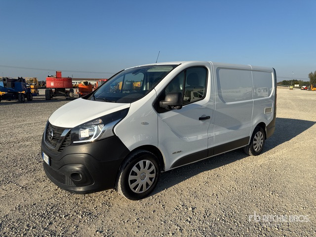 2017 Nissan NV300 Autocarro furgonato - 紧凑型面包车:图2 2017 Nissan NV300 Autocarro furgonato - 紧凑型面包车:图2
