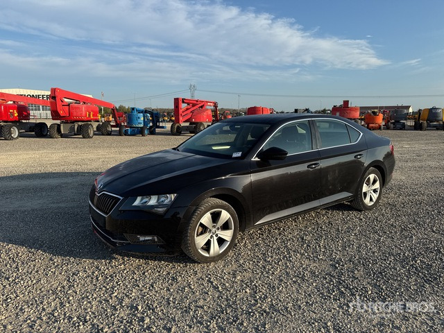 2018 Skoda Superb Autovettura - 汽车:图1 2018 Skoda Superb Autovettura - 汽车:图1