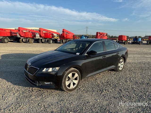 2018 Skoda Superb Autovettura - 汽车:图2 2018 Skoda Superb Autovettura - 汽车:图2