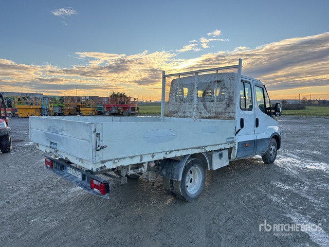 2019 Iveco Daily 35-150 Crew Cab Flatbed Truck - 栏板式/ 平板卡车:图3 2019 Iveco Daily 35-150 Crew Cab Flatbed Truck - 栏板式/ 平板卡车:图3