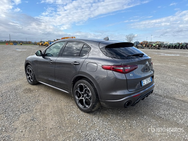 2022 Alfa Romeo Stelvio 2.2 TD Veloce Q4 154KW/210CV SUV - 越野车:图2 2022 Alfa Romeo Stelvio 2.2 TD Veloce Q4 154KW/210CV SUV - 越野车:图2
