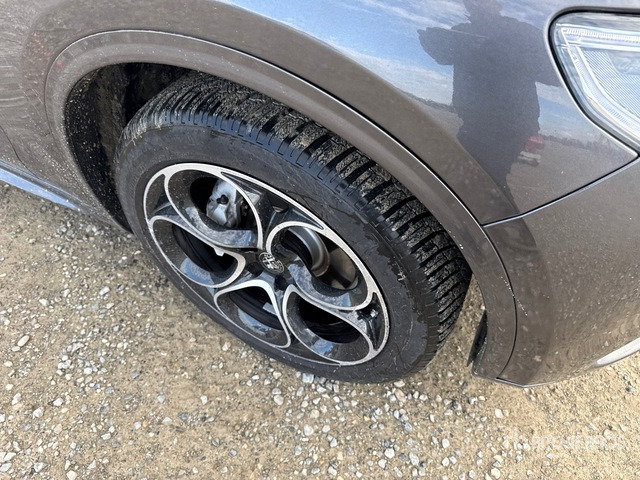 2022 Alfa Romeo Stelvio 2.2 TD Veloce Q4 154KW/210CV SUV - 越野车:图4 2022 Alfa Romeo Stelvio 2.2 TD Veloce Q4 154KW/210CV SUV - 越野车:图4