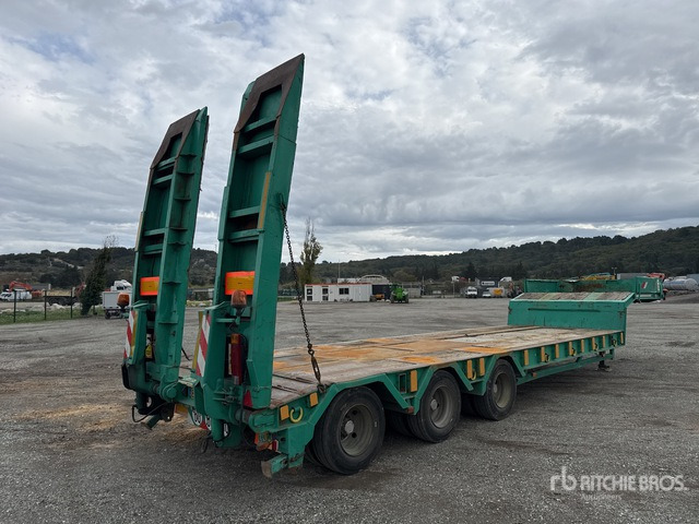 1999 TR AX Tri/A Semi-Remorque Porte-Engin ... Lowboy Trailer - 低装载拖车:图3 1999 TR AX Tri/A Semi-Remorque Porte-Engin ... Lowboy Trailer - 低装载拖车:图3