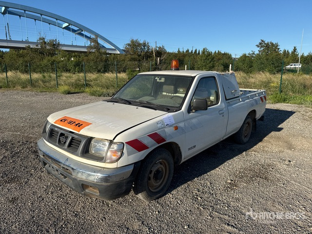 2001 Nissan 4x2 Pickup - 皮卡车:图2 2001 Nissan 4x2 Pickup - 皮卡车:图2