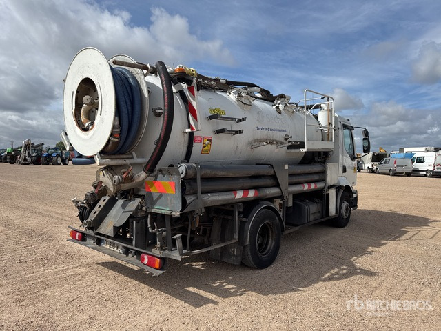 2005 Renault Midlum 220 dCi 2005 Rivard Cleanfos 16T on 4x2 ... Vacuum Excavator Truck - 真空车:图4 2005 Renault Midlum 220 dCi 2005 Rivard Cleanfos 16T on 4x2 ... Vacuum Excavator Truck - 真空车:图4