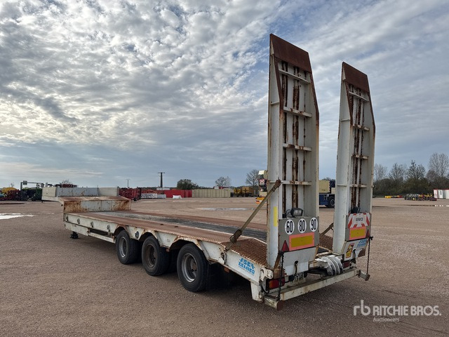 2006 Asca Demic Tri/A Semi-Remorque Porte-Engin ... Lowboy Trailer - 低装载拖车:图2 2006 Asca Demic Tri/A Semi-Remorque Porte-Engin ... Lowboy Trailer - 低装载拖车:图2